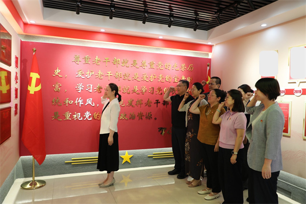 04集体宣誓.jpg 04集体宣誓.jpg