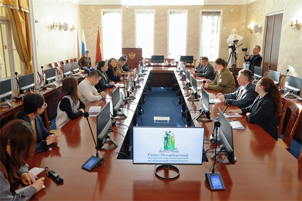 dda37f47bd12cf8601066f4c14e56b1e.jpg dda37f47bd12cf8601066f4c14e56b1e.jpg
